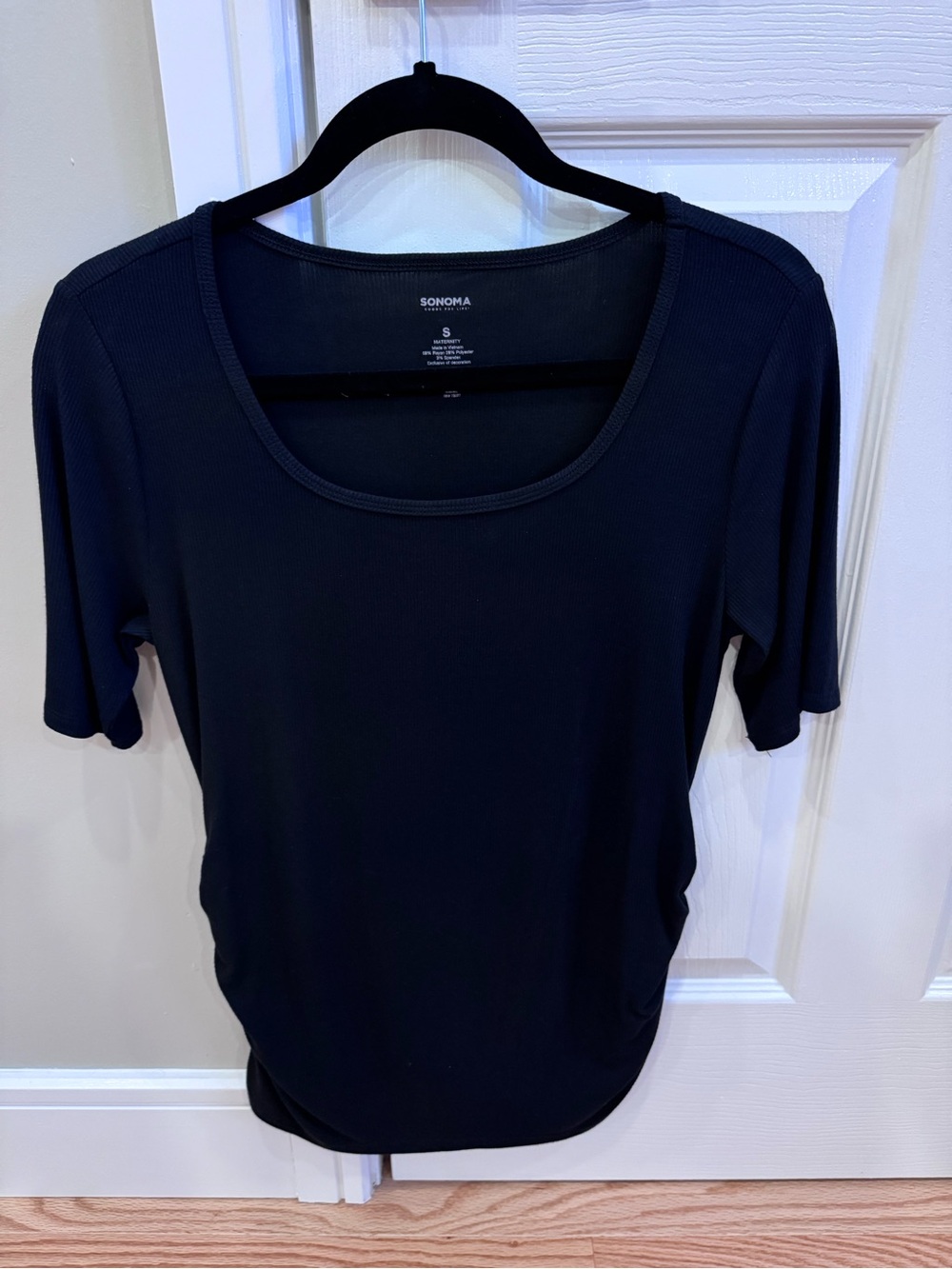 Sonoma Women’s Maternity Black Scoop Neck Short Sleeve Tee